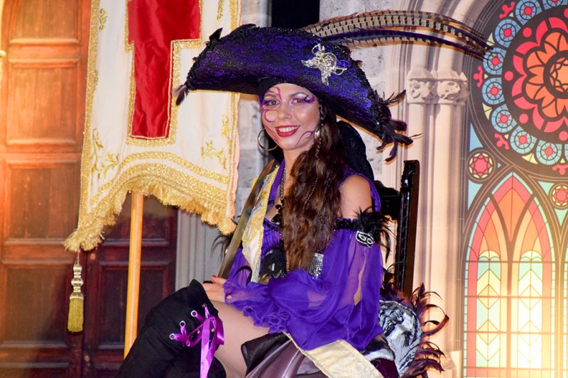 Los Moros i Cristians de Xàbia arrancan con una presentación cargada de emociones y homenajes Los Moros i Cristians de Xàbia arrancan con una presentación cargada de emociones y homenajes